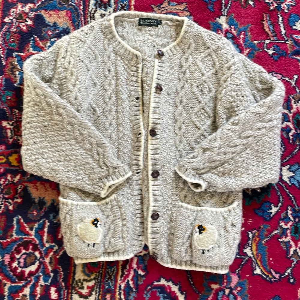 Beautiful Irish cardigan sweater women’s large